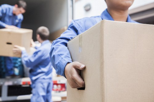 Removal truck hire for local moving jobs in Crystal Palace